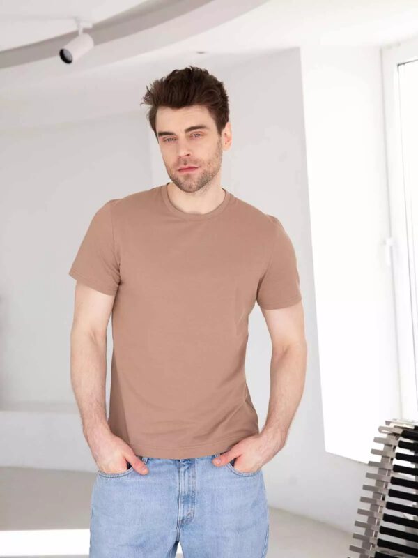 Hellbraunes Herren-T-Shirt