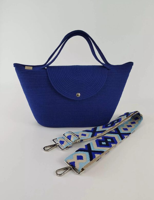 Dunkelblaue Tasche