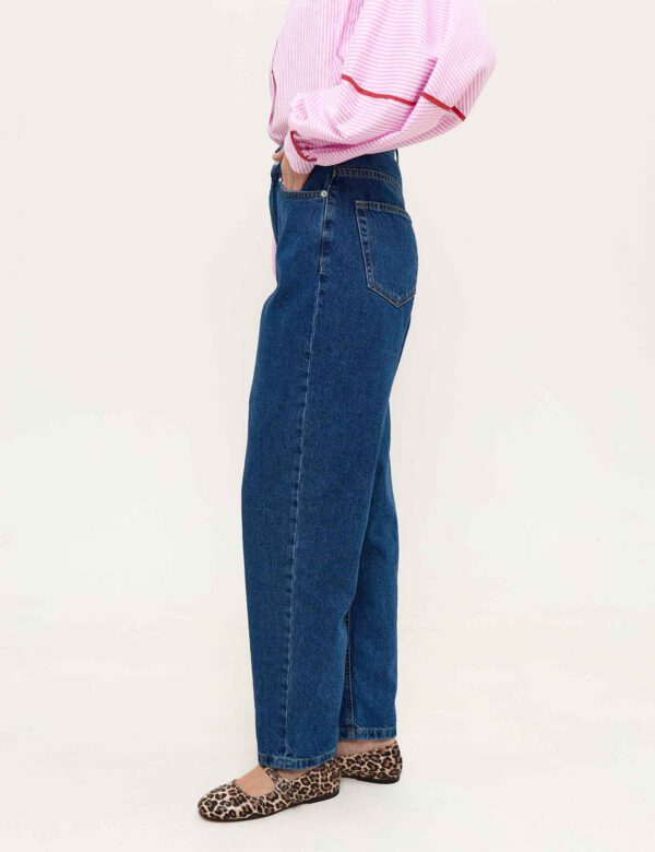 Blaue Jeans - Image 3